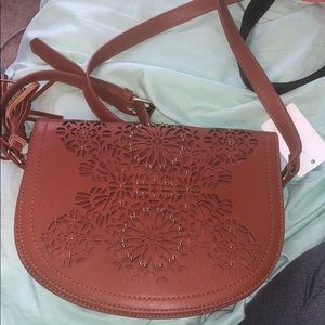 tan satchel